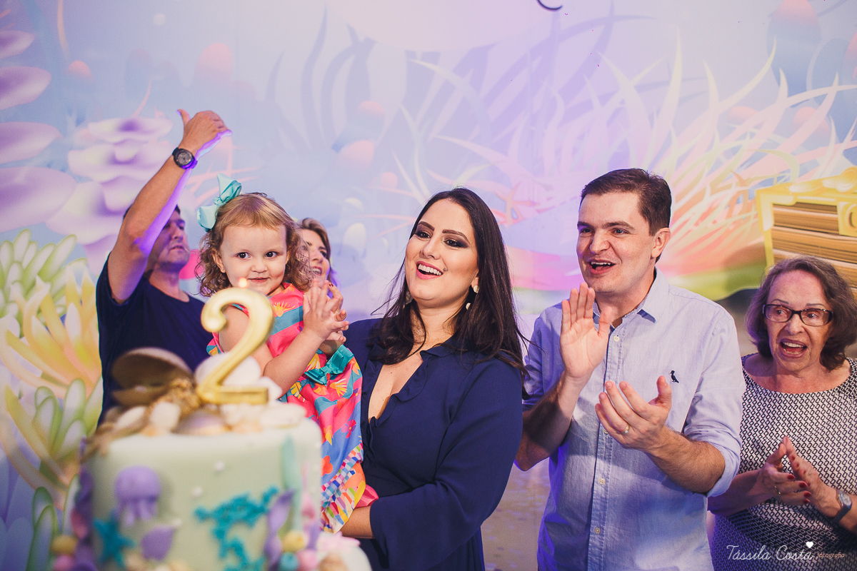 muitas crianças lindas, looks infantis para aniversário, decoração Giovana Xic Baloon, Gabriela Fardin e Falipe, filha única, mundo rosa, decoração nos sonhos em vitória ES