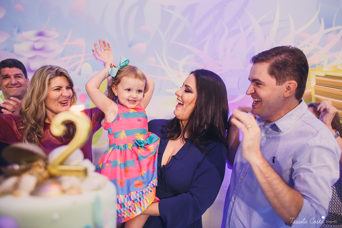 muitas crianças lindas, looks infantis para aniversário, decoração Giovana Xic Baloon, Gabriela Fardin e Falipe, filha única, mundo rosa, decoração nos sonhos em vitória ES