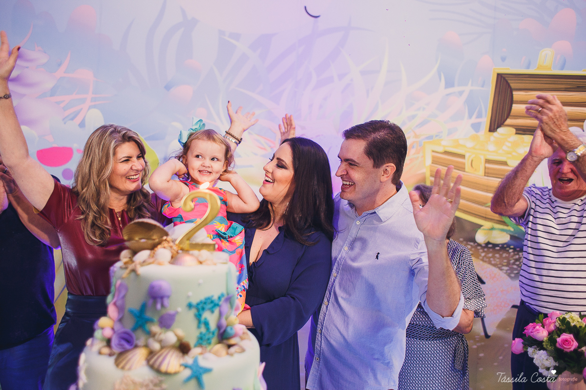 muitas crianças lindas, looks infantis para aniversário, decoração Giovana Xic Baloon, Gabriela Fardin e Falipe, filha única, mundo rosa, decoração nos sonhos em vitória ES