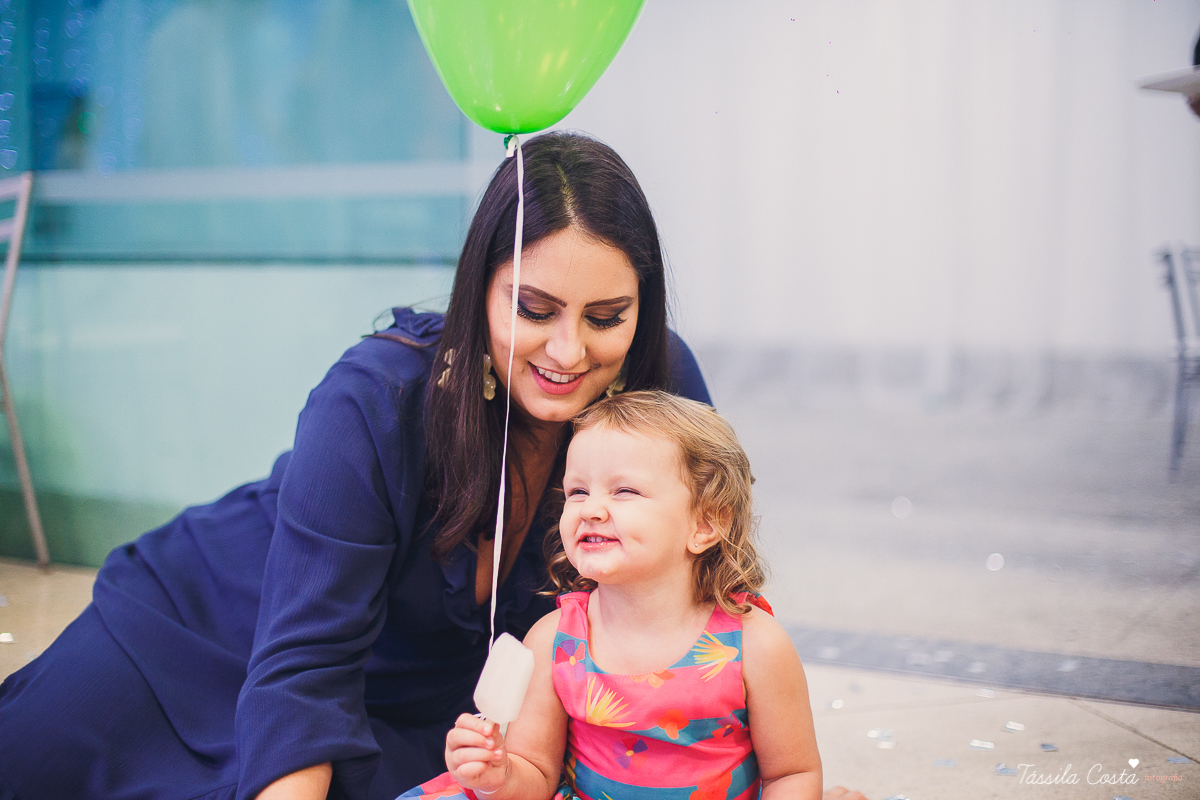 muitas crianças lindas, looks infantis para aniversário, decoração Giovana Xic Baloon, Gabriela Fardin e Falipe, filha única, mundo rosa, decoração nos sonhos em vitória ES