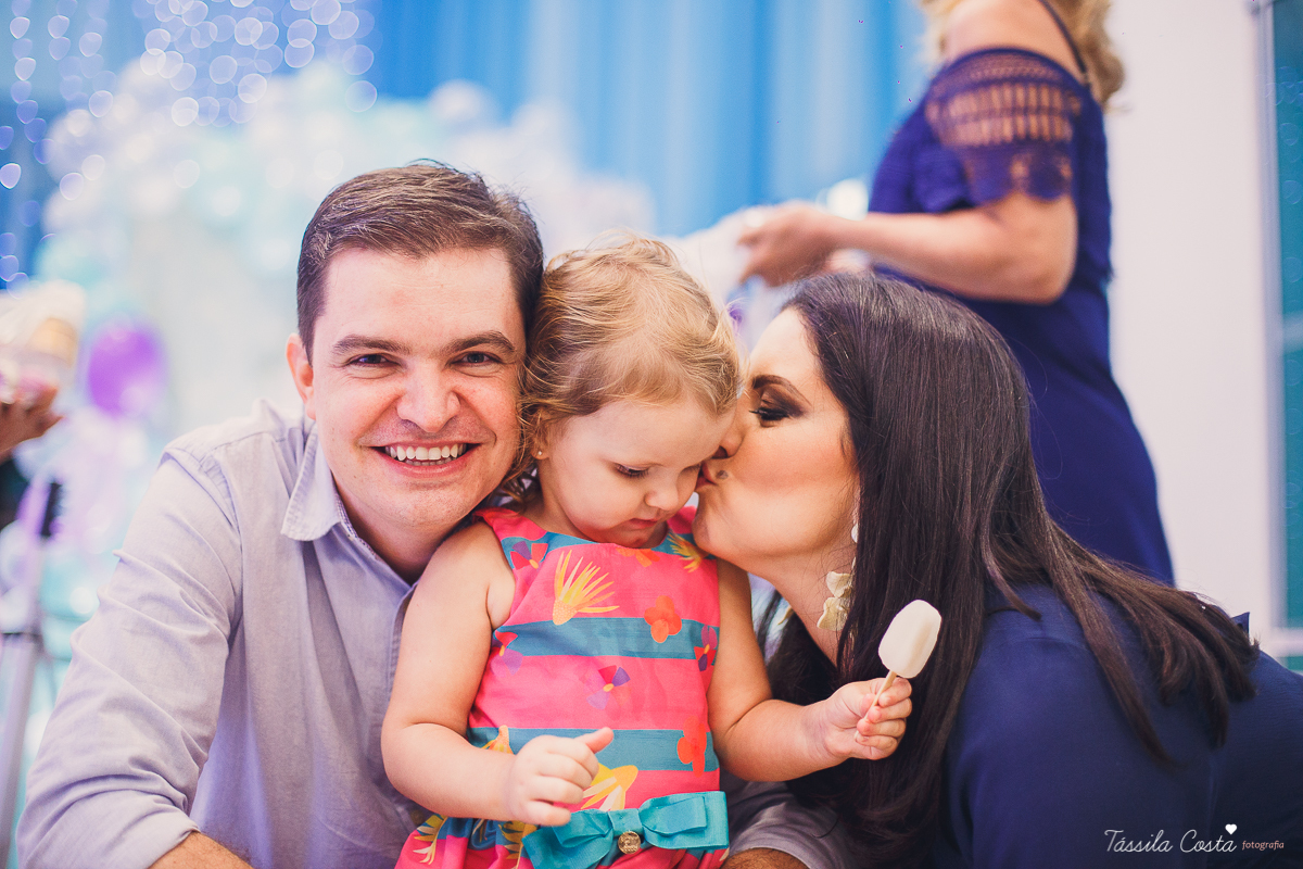 muitas crianças lindas, looks infantis para aniversário, decoração Giovana Xic Baloon, Gabriela Fardin e Falipe, filha única, mundo rosa, decoração nos sonhos em vitória ES