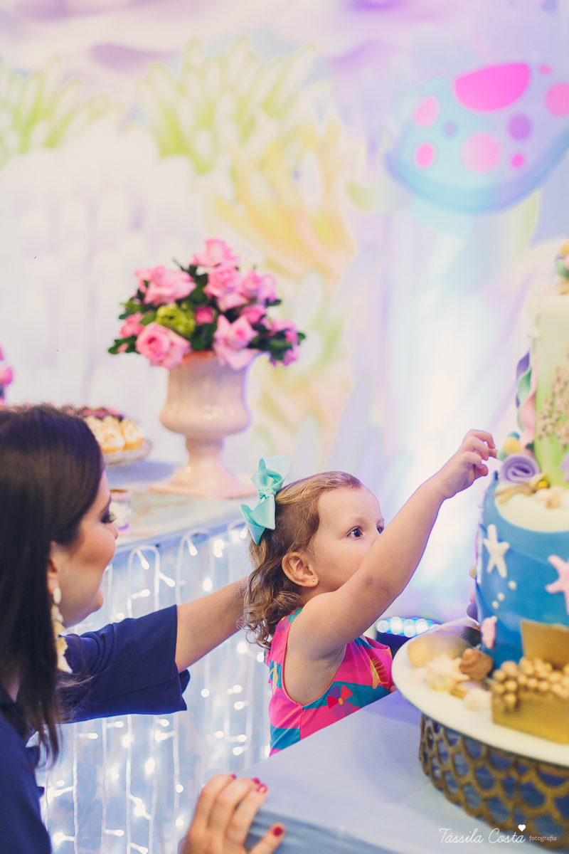 muitas crianças lindas, looks infantis para aniversário, decoração Giovana Xic Baloon, Gabriela Fardin e Falipe, filha única, mundo rosa, decoração nos sonhos em vitória ES