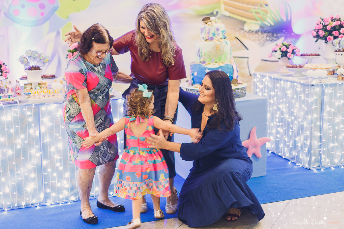 festa no tema sereia, cerimonial Tironi Bambini, Vitória ES, fotografia de aniversário infantil em vitoria ES, fotos no cerimonial Tironi Bambini