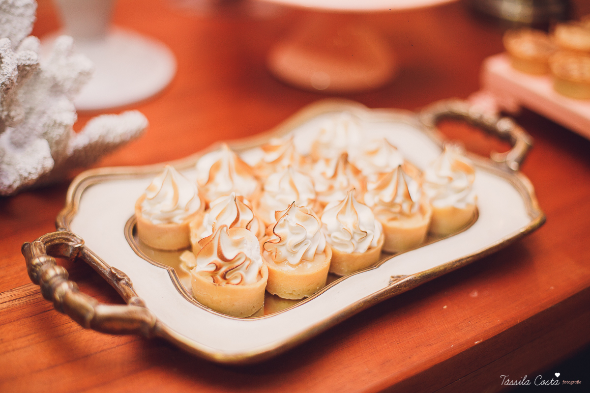 fotos lindas de bodas de coral, festa de 35 anos de casamento, inspiração para bodas de coral, fotografia de casamento em Vila Velha - ES, Praia da Costa, festa linda no prédio da Praia da Costa, Tássila Costa, Zilma e Delcio, Ed. Lausane Praia da Costa
