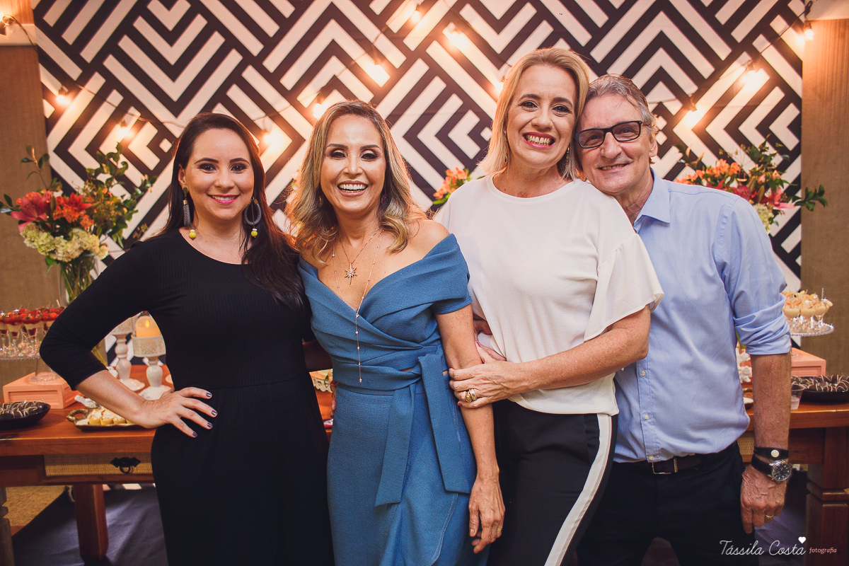 fotos lindas de bodas de coral, festa de 35 anos de casamento, inspiração para bodas de coral, fotografia de casamento em Vila Velha - ES, Praia da Costa, festa linda no prédio da Praia da Costa, Tássila Costa, Zilma e Delcio, Ed. Lausane Praia da Costa