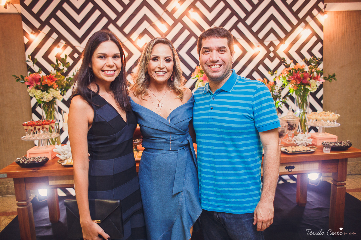 fotos lindas de bodas de coral, festa de 35 anos de casamento, inspiração para bodas de coral, fotografia de casamento em Vila Velha - ES, Praia da Costa, festa linda no prédio da Praia da Costa, Tássila Costa, Zilma e Delcio, Ed. Lausane Praia da Costa