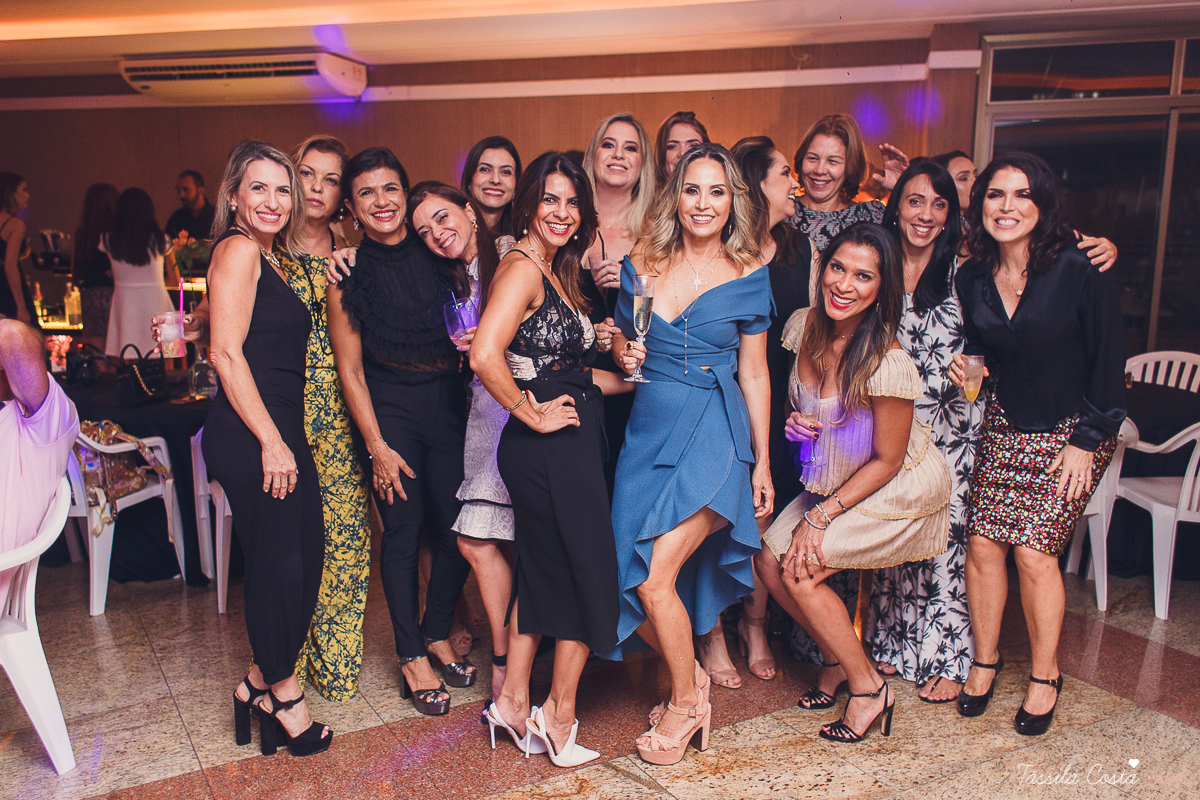 fotos lindas de bodas de coral, festa de 35 anos de casamento, inspiração para bodas de coral, fotografia de casamento em Vila Velha - ES, Praia da Costa, festa linda no prédio da Praia da Costa, Tássila Costa, Zilma e Delcio, Ed. Lausane Praia da Costa