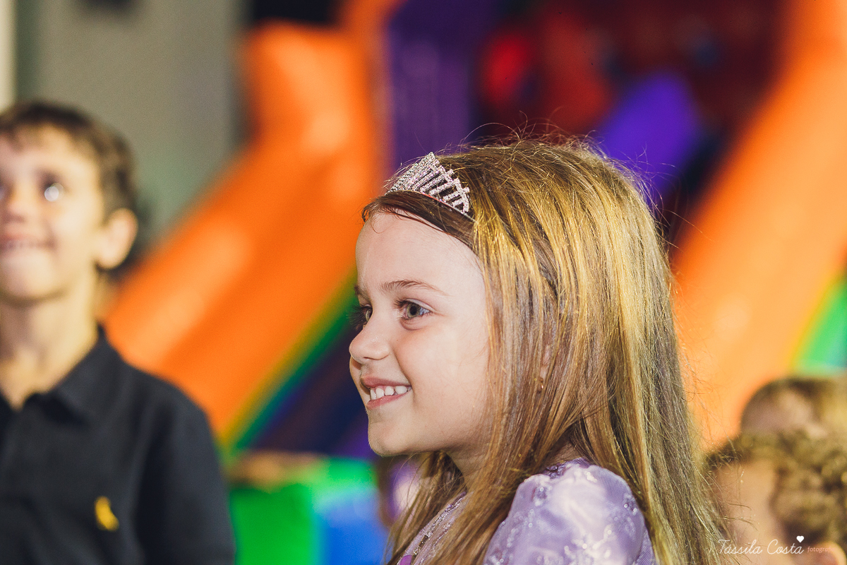 aniversário de 5 anos da princesa Sophia, decoração simples e linda tema princesa Sophia, festa em Vitória ES, festa em prédio, fotografia de aniversário infantil em vitória es, Praia do Canto ES
