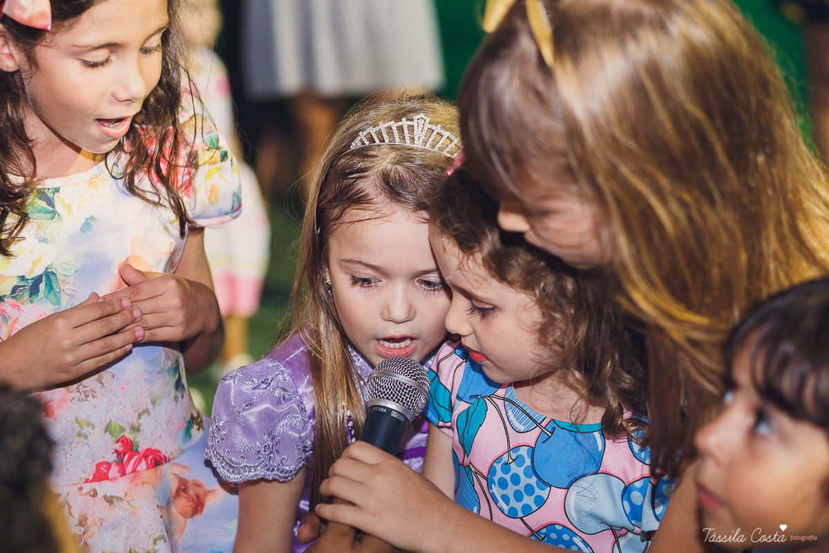 aniversário de 5 anos da princesa Sophia, decoração simples e linda tema princesa Sophia, festa em Vitória ES, festa em prédio, fotografia de aniversário infantil em vitória es, Praia do Canto ES