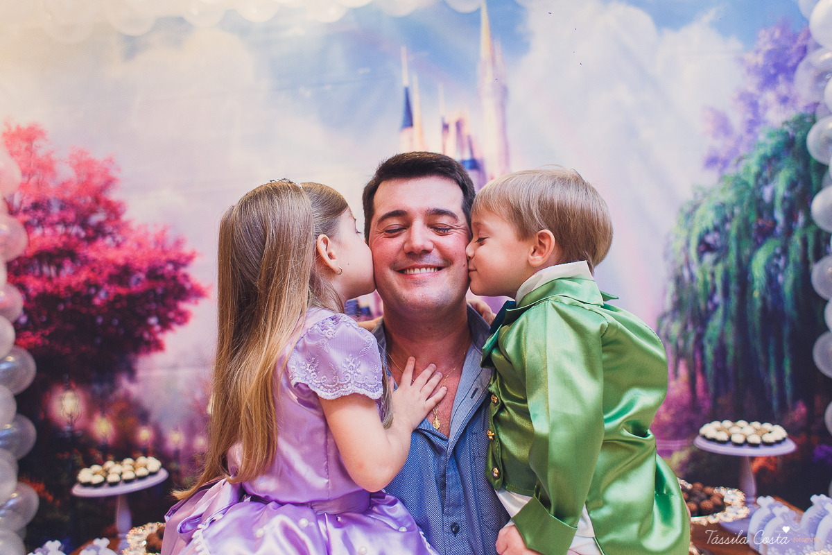 aniversário de 5 anos da princesa Sophia, decoração simples e linda tema princesa Sophia, festa em Vitória ES, festa em prédio, fotografia de aniversário infantil em vitória es, Praia do Canto ES