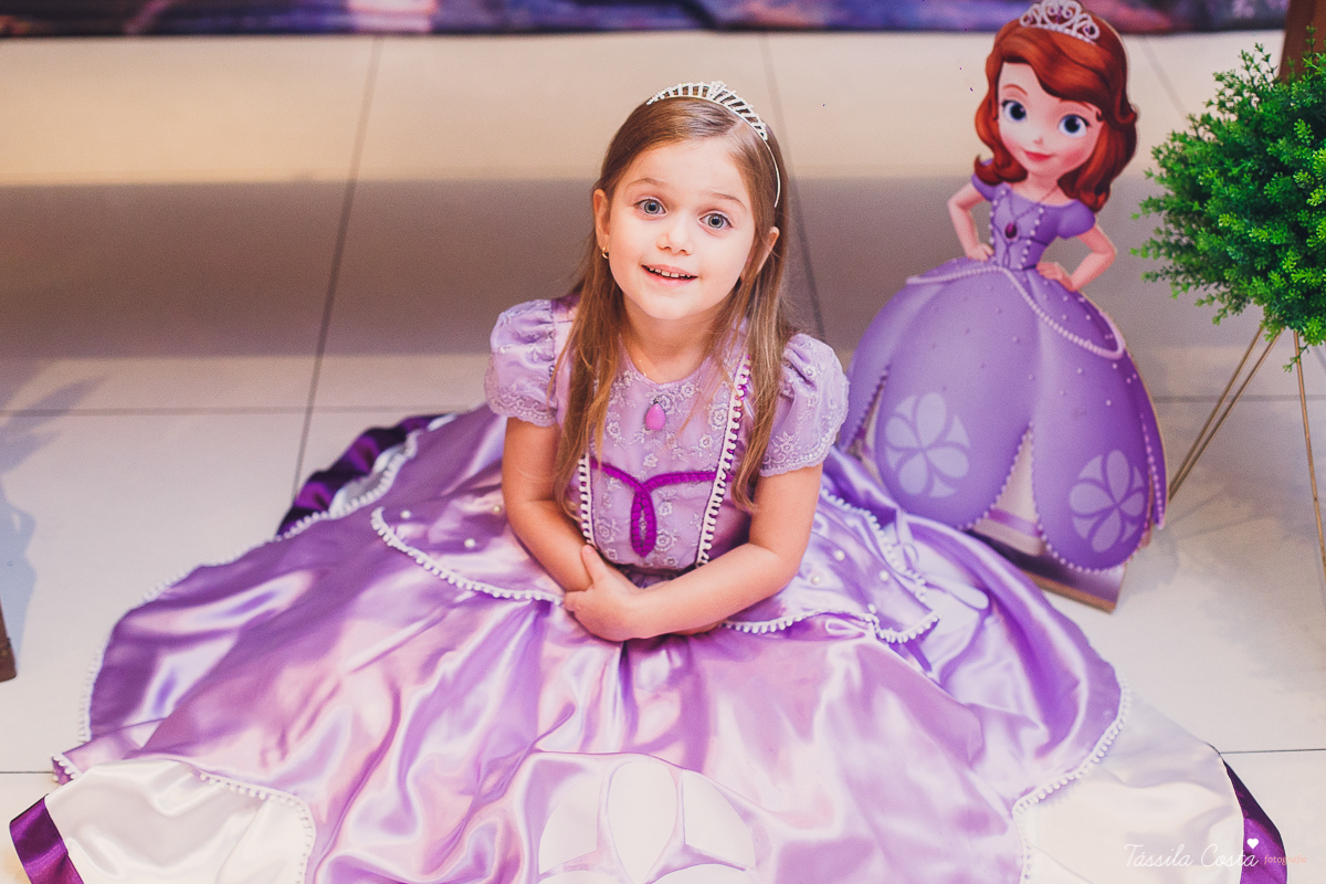 aniversário de 5 anos da princesa Sophia, decoração simples e linda tema princesa Sophia, festa em Vitória ES, festa em prédio, fotografia de aniversário infantil em vitória es, Praia do Canto ES