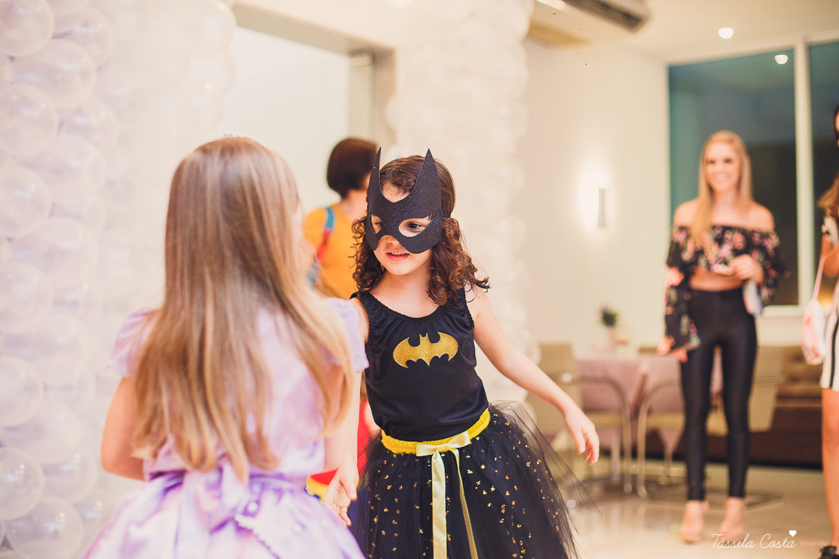 aniversário de 5 anos da princesa Sophia, decoração simples e linda tema princesa Sophia, festa em Vitória ES, festa em prédio, fotografia de aniversário infantil em vitória es, Praia do Canto ES