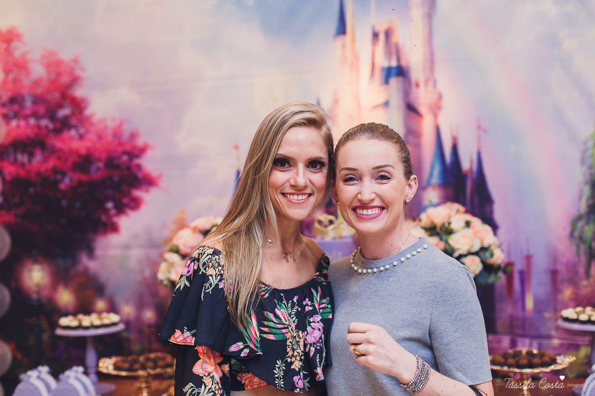 aniversário de 5 anos da princesa Sophia, decoração simples e linda tema princesa Sophia, festa em Vitória ES, festa em prédio, fotografia de aniversário infantil em vitória es, Praia do Canto ES