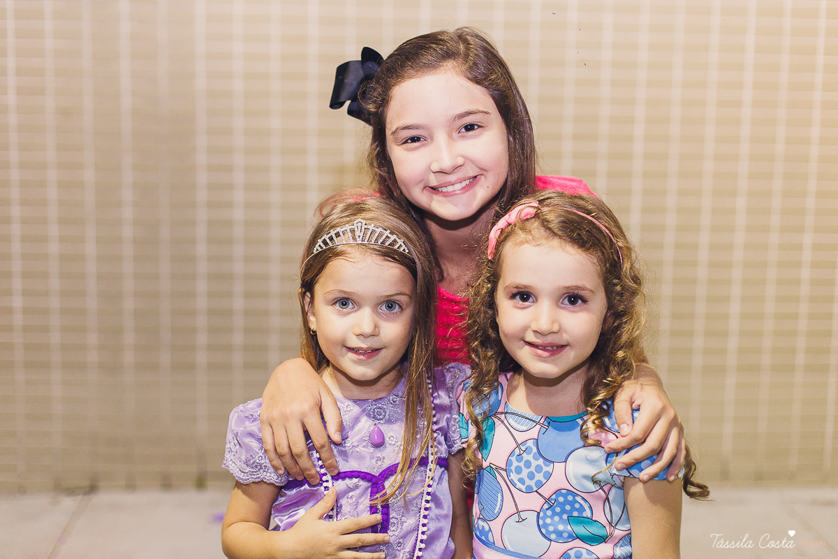 aniversário de 5 anos da princesa Sophia, decoração simples e linda tema princesa Sophia, festa em Vitória ES, festa em prédio, fotografia de aniversário infantil em vitória es, Praia do Canto ES