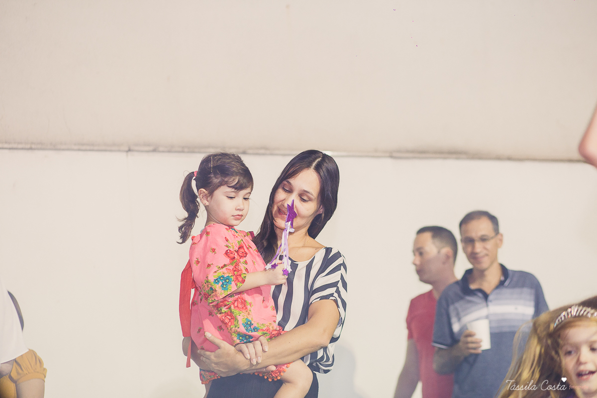aniversário de 5 anos da princesa Sophia, decoração simples e linda tema princesa Sophia, festa em Vitória ES, festa em prédio, fotografia de aniversário infantil em vitória es, Praia do Canto ES