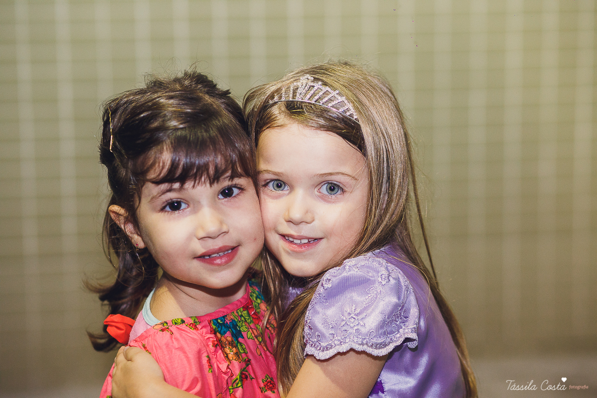 aniversário de 5 anos da princesa Sophia, decoração simples e linda tema princesa Sophia, festa em Vitória ES, festa em prédio, fotografia de aniversário infantil em vitória es, Praia do Canto ES