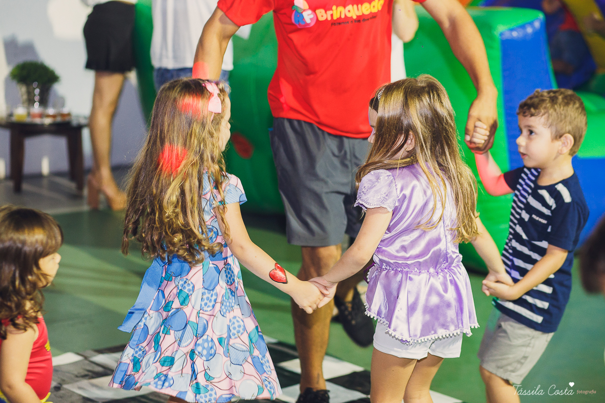 aniversário de 5 anos da princesa Sophia, decoração simples e linda tema princesa Sophia, festa em Vitória ES, festa em prédio, fotografia de aniversário infantil em vitória es, Praia do Canto ES