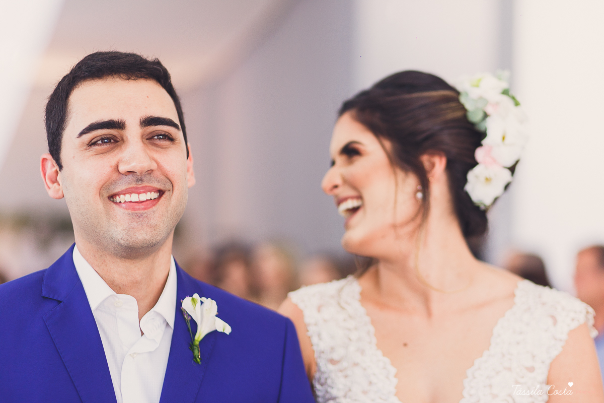 casamento intimista feito na área de lazer do prédio, em jardim da penha, fotografia de casamento em vitória es, bruna e andré, cachorrinho levando as alianças, decoração para mini casamento na hora do almoço 