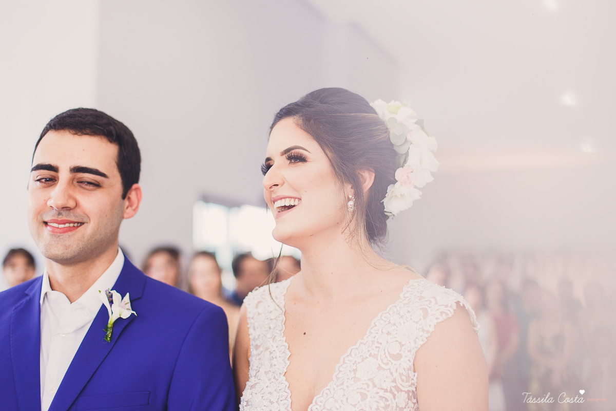 casamento intimista feito na área de lazer do prédio, em jardim da penha, fotografia de casamento em vitória es, bruna e andré, cachorrinho levando as alianças, decoração para mini casamento na hora do almoço 