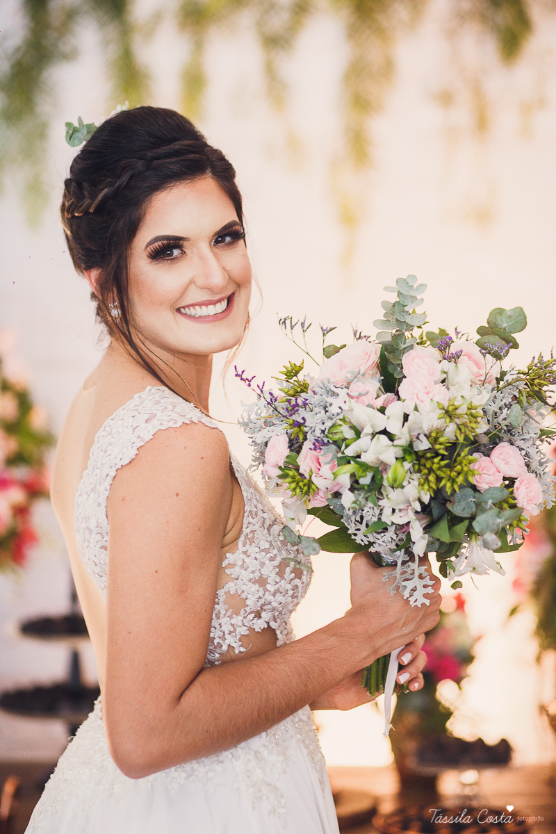 casamento intimista feito na área de lazer do prédio, em jardim da penha, fotografia de casamento em vitória es, bruna e andré, cachorrinho levando as alianças, decoração para mini casamento na hora do almoço 
