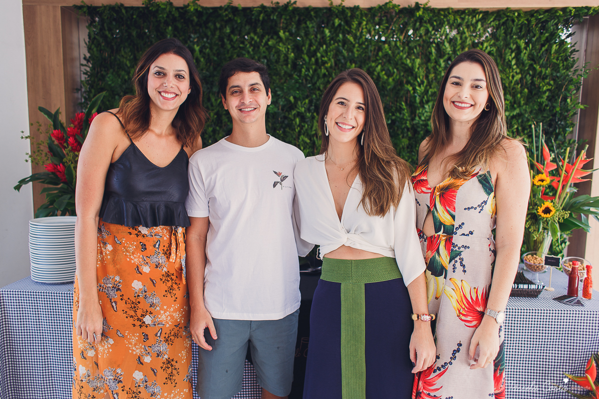 almoço para padrinhos de casamento, do casal Karla e Marcelo, casamento em Venda Nova do Imigrante, fotografia de casamento intimista, casamento feito na área de lazer do prédio, 