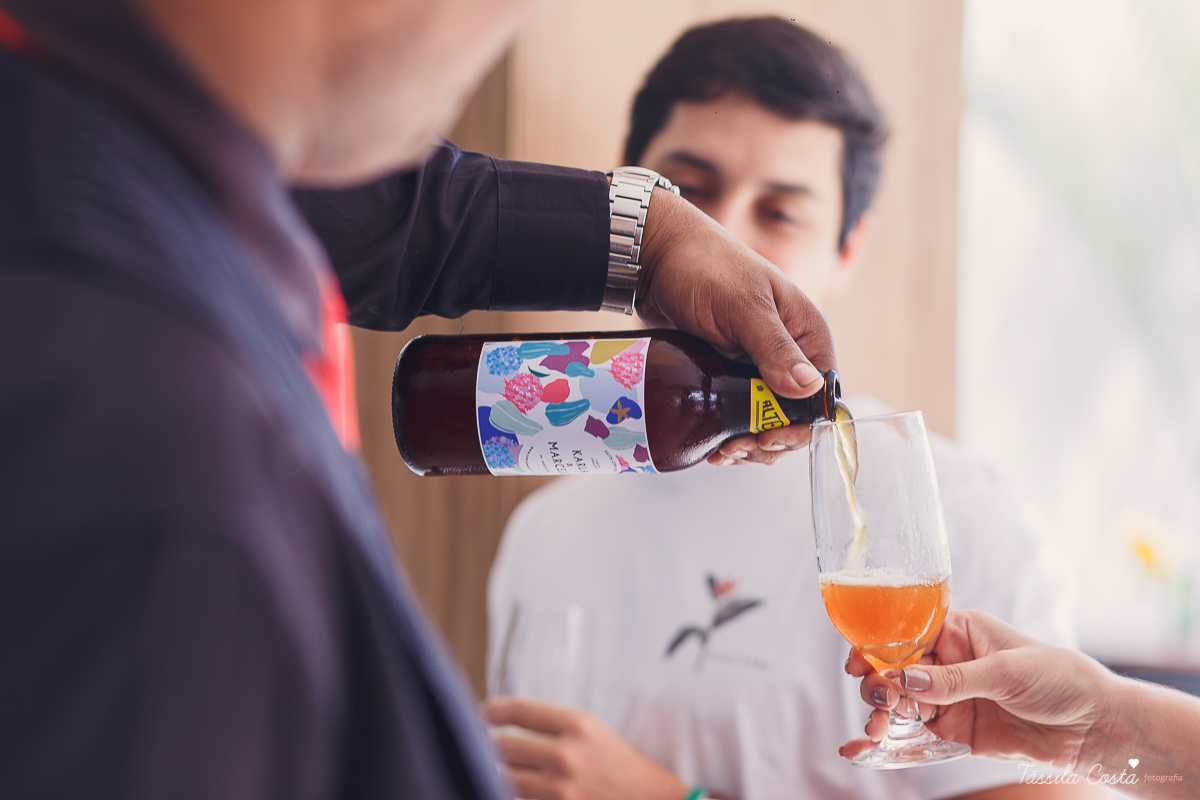 almoço para padrinhos de casamento, do casal Karla e Marcelo, casamento em Venda Nova do Imigrante, fotografia de casamento intimista, casamento feito na área de lazer do prédio, 