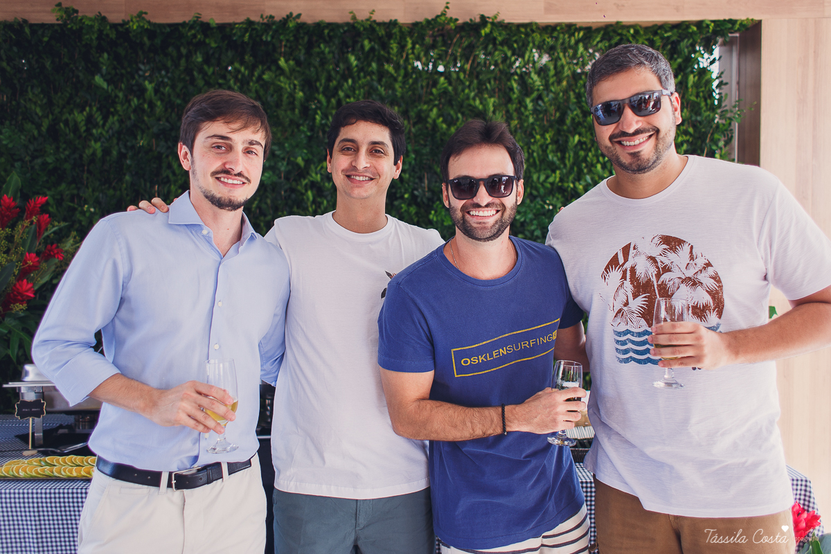 almoço para padrinhos de casamento, do casal Karla e Marcelo, casamento em Venda Nova do Imigrante, fotografia de casamento intimista, casamento feito na área de lazer do prédio, 