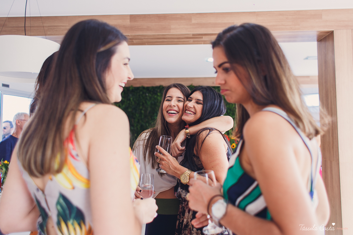 almoço para padrinhos de casamento, do casal Karla e Marcelo, casamento em Venda Nova do Imigrante, fotografia de casamento intimista, casamento feito na área de lazer do prédio, 