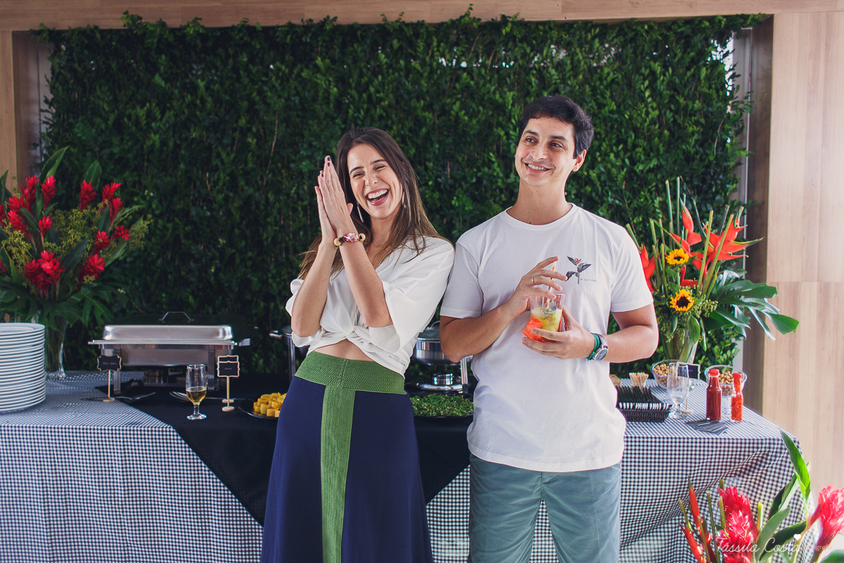 almoço para padrinhos de casamento, do casal Karla e Marcelo, casamento em Venda Nova do Imigrante, fotografia de casamento intimista, casamento feito na área de lazer do prédio, 