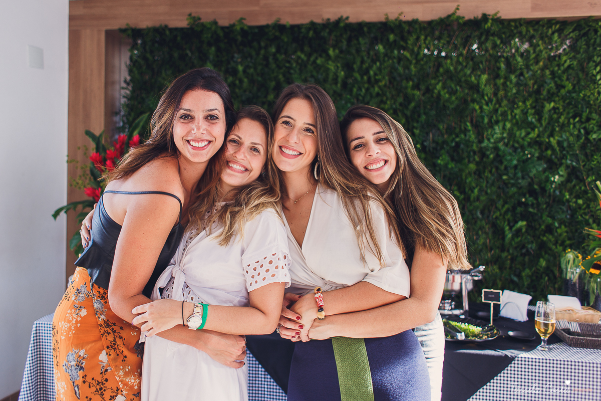 almoço para padrinhos de casamento, do casal Karla e Marcelo, casamento em Venda Nova do Imigrante, fotografia de casamento intimista, casamento feito na área de lazer do prédio, 