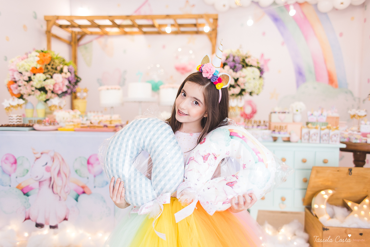 festa de menina, tema unicórnio, tema lindo e super diferente para festa de menina, decoração de aniversário tema unicórnio, 7 anos, rafaela 7 anos, fotos de aniversário infantil em vila velha, tássila costa fotografia, dicas para fotografia, edição 
