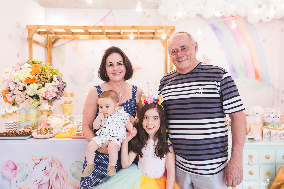 festa de menina, tema unicórnio, tema lindo e super diferente para festa de menina, decoração de aniversário tema unicórnio, 7 anos, rafaela 7 anos, fotos de aniversário infantil em vila velha, tássila costa fotografia, dicas para fotografia, edição 