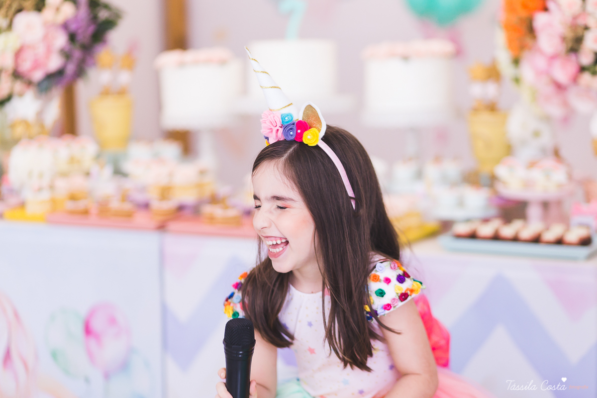 festa de menina, tema unicórnio, tema lindo e super diferente para festa de menina, decoração de aniversário tema unicórnio, 7 anos, rafaela 7 anos, fotos de aniversário infantil em vila velha, tássila costa fotografia, dicas para fotografia, edição 