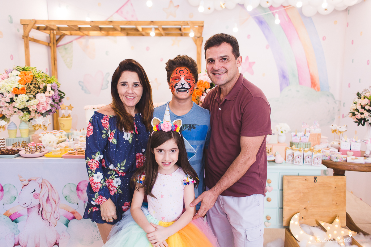 festa de menina, tema unicórnio, tema lindo e super diferente para festa de menina, decoração de aniversário tema unicórnio, 7 anos, rafaela 7 anos, fotos de aniversário infantil em vila velha, tássila costa fotografia, dicas para fotografia, edição 