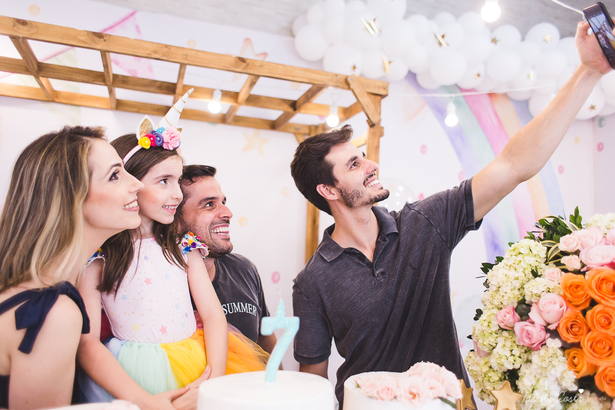festa de menina, tema unicórnio, tema lindo e super diferente para festa de menina, decoração de aniversário tema unicórnio, 7 anos, rafaela 7 anos, fotos de aniversário infantil em vila velha, tássila costa fotografia, dicas para fotografia, edição 