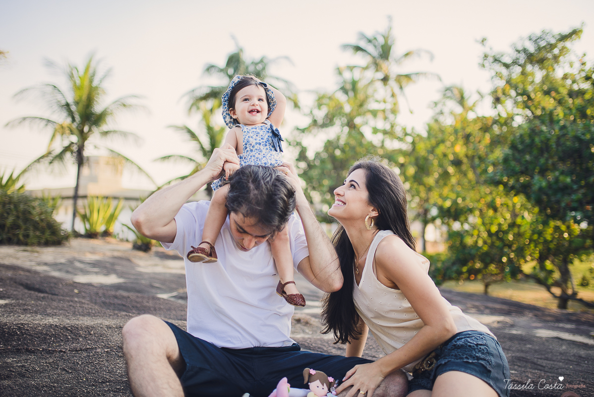 tássila costa, fotografia em vitória es, vila velha, fotos de pré aniversário, festa linda, família linda, fotos criativas, fotos de família, vila velha es, sara 1 ano, festa de menina, praia da costa, festa no co