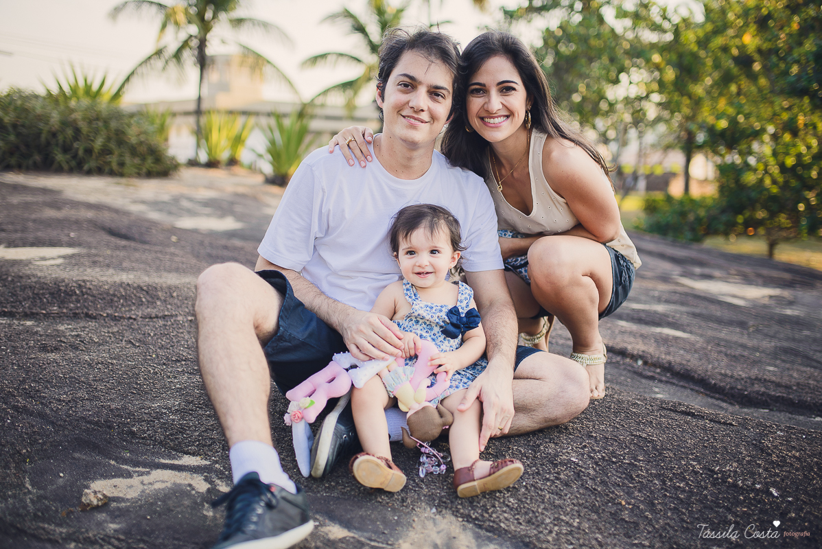 tássila costa, fotografia em vitória es, vila velha, fotos de pré aniversário, festa linda, família linda, fotos criativas, fotos de família, vila velha es, sara 1 ano, festa de menina, praia da costa, festa no co