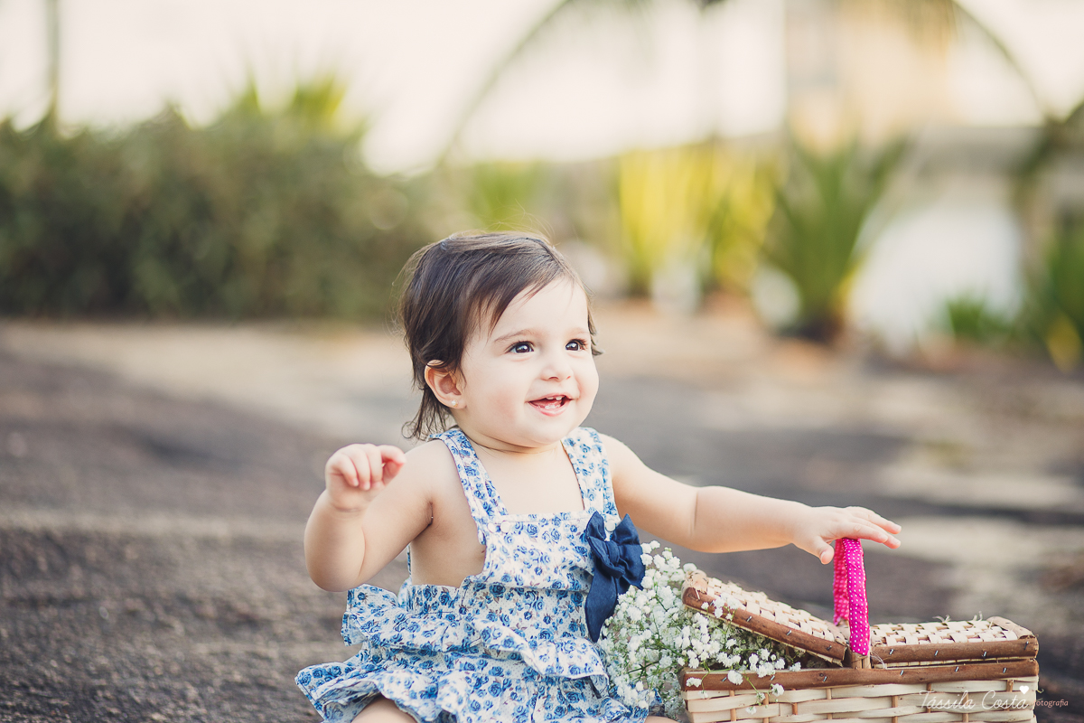 tássila costa, fotografia em vitória es, vila velha, fotos de pré aniversário, festa linda, família linda, fotos criativas, fotos de família, vila velha es, sara 1 ano, festa de menina, praia da costa, festa no co