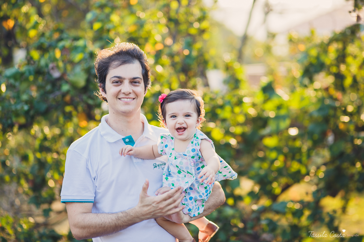tássila costa, fotografia em vitória es, vila velha, fotos de pré aniversário, festa linda, família linda, fotos criativas, fotos de família, vila velha es, sara 1 ano, festa de menina, praia da costa, festa no co