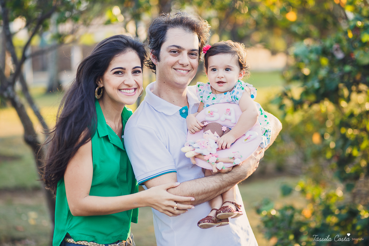 tássila costa, fotografia em vitória es, vila velha, fotos de pré aniversário, festa linda, família linda, fotos criativas, fotos de família, vila velha es, sara 1 ano, festa de menina, praia da costa, festa no co