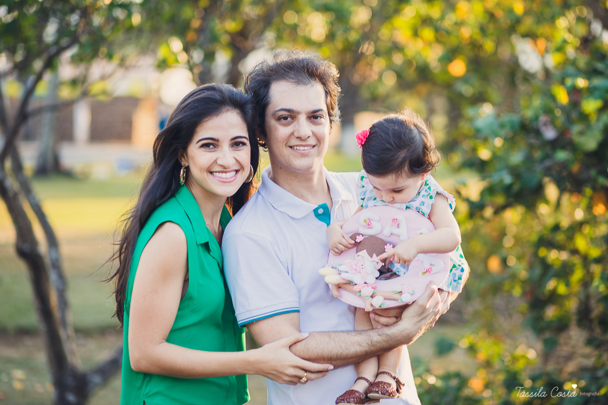 tássila costa, fotografia em vitória es, vila velha, fotos de pré aniversário, festa linda, família linda, fotos criativas, fotos de família, vila velha es, sara 1 ano, festa de menina, praia da costa, festa no co