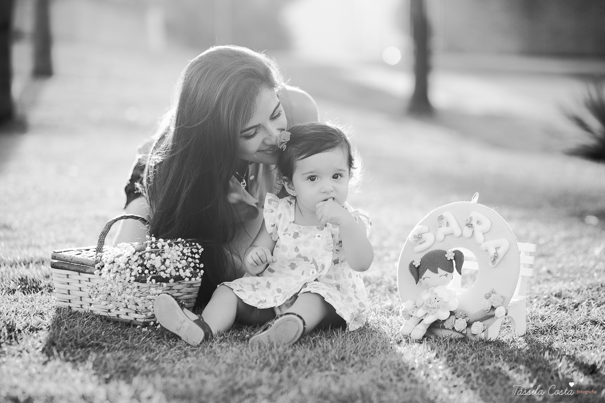 tássila costa, fotografia em vitória es, vila velha, fotos de pré aniversário, festa linda, família linda, fotos criativas, fotos de família, vila velha es, sara 1 ano, festa de menina, praia da costa, festa no co