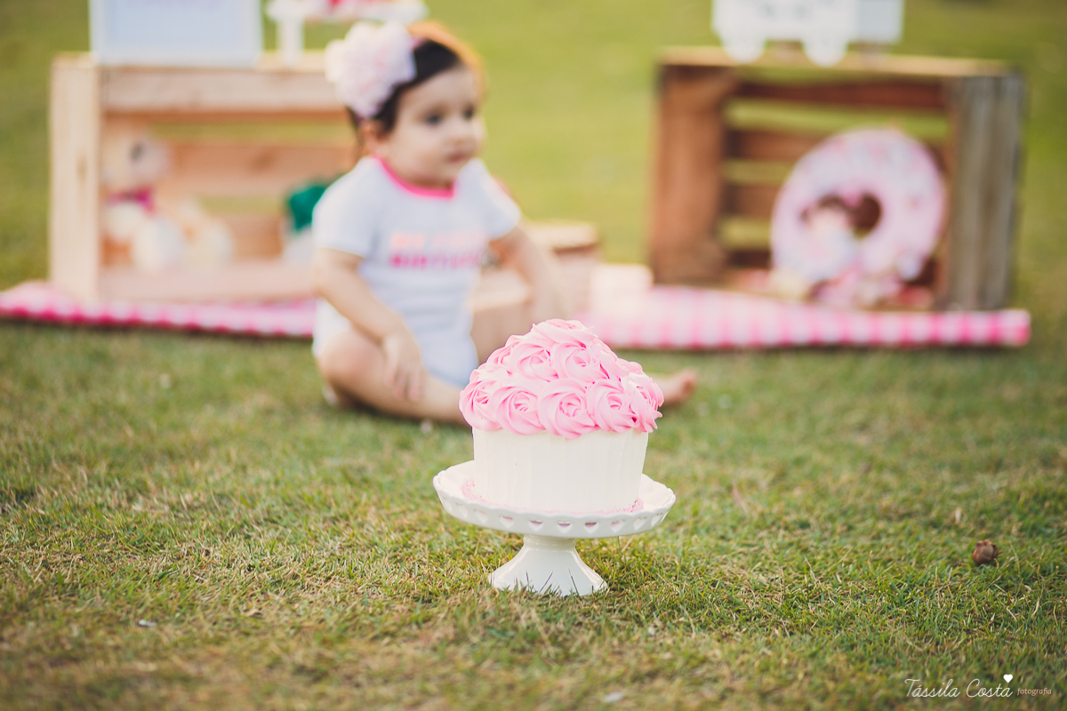 tássila costa, fotografia em vitória es, vila velha, fotos de pré aniversário, festa linda, família linda, fotos criativas, fotos de família, vila velha es, sara 1 ano, festa de menina, praia da costa, festa no co