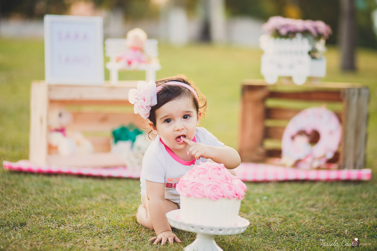 tássila costa, fotografia em vitória es, vila velha, fotos de pré aniversário, festa linda, família linda, fotos criativas, fotos de família, vila velha es, sara 1 ano, festa de menina, praia da costa, festa no co