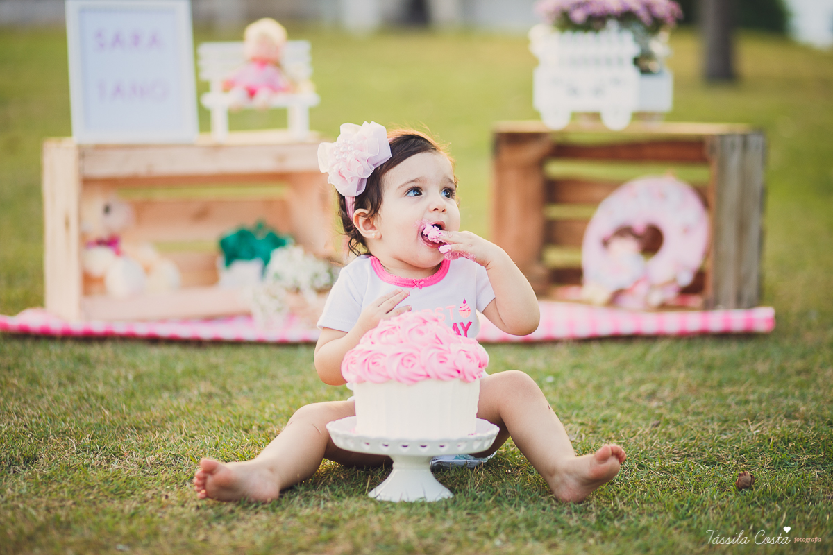 tássila costa, fotografia em vitória es, vila velha, fotos de pré aniversário, festa linda, família linda, fotos criativas, fotos de família, vila velha es, sara 1 ano, festa de menina, praia da costa, festa no co