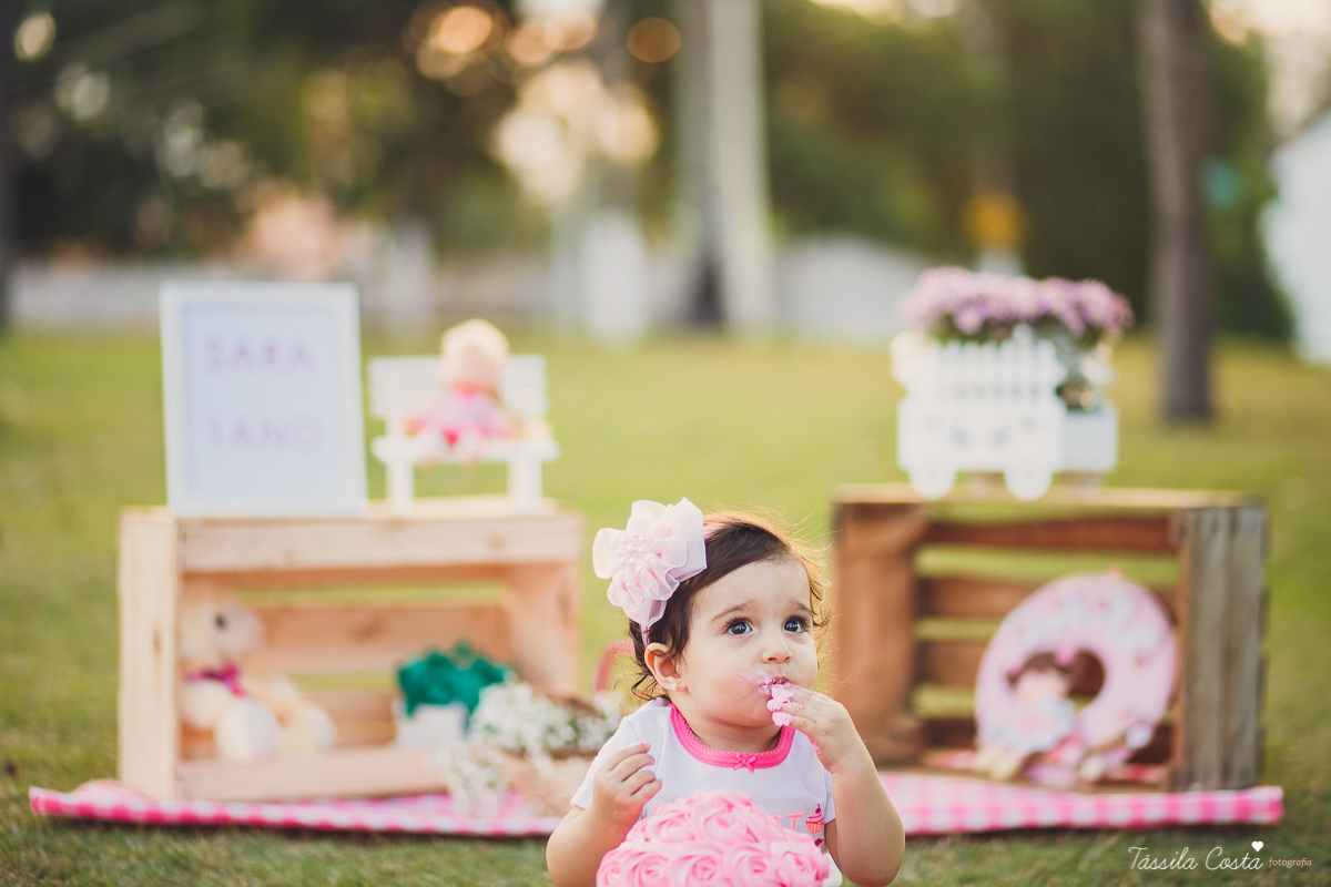tássila costa, fotografia em vitória es, vila velha, fotos de pré aniversário, festa linda, família linda, fotos criativas, fotos de família, vila velha es, sara 1 ano, festa de menina, praia da costa, festa no co