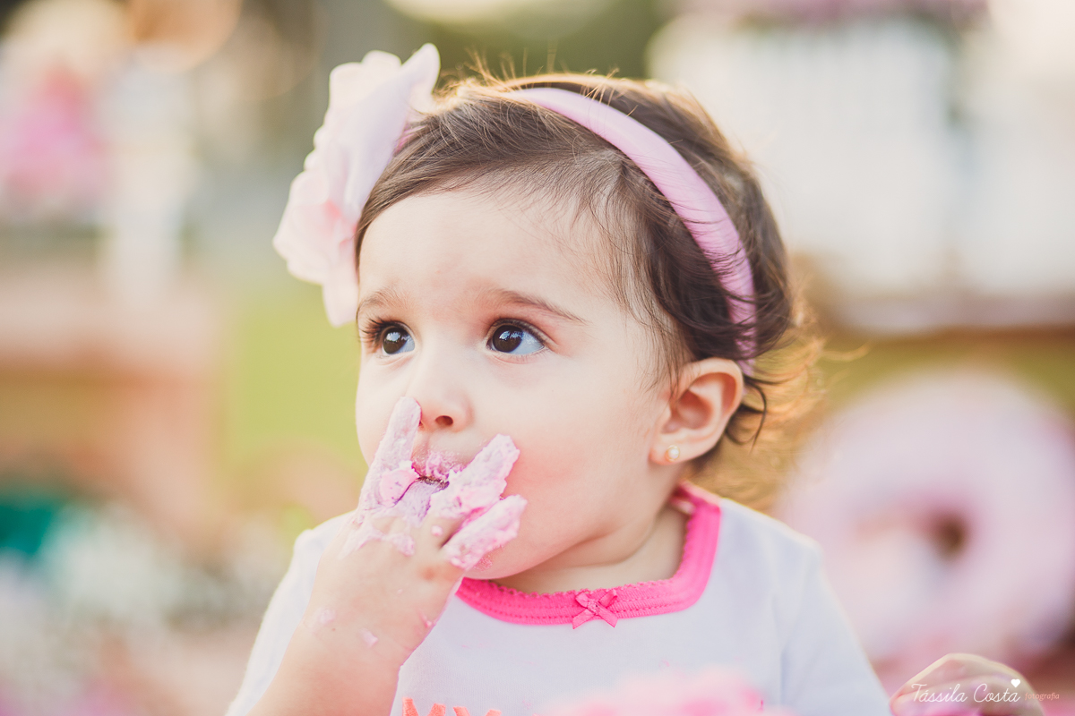 tássila costa, fotografia em vitória es, vila velha, fotos de pré aniversário, festa linda, família linda, fotos criativas, fotos de família, vila velha es, sara 1 ano, festa de menina, praia da costa, festa no co