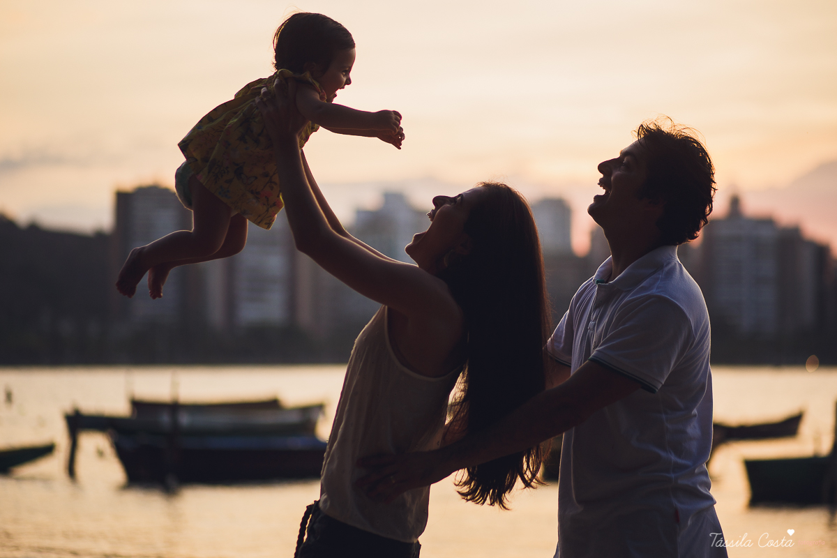 tássila costa, fotografia em vitória es, vila velha, fotos de pré aniversário, festa linda, família linda, fotos criativas, fotos de família, vila velha es, sara 1 ano, festa de menina, praia da costa, festa no co