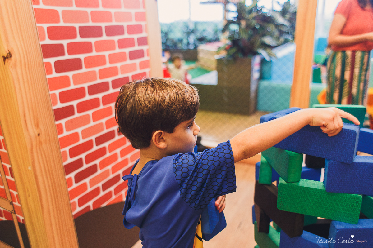 fotos iradas no shopping Mestre Álvaro, crianças amam festa na cidade animason, shopping mestre álvaro, festa mais econômica, para poucos convidados, muitos convidados na cidade animason shopping mestre álvaro, joão vitor 6 anos, festa de menino, fotos