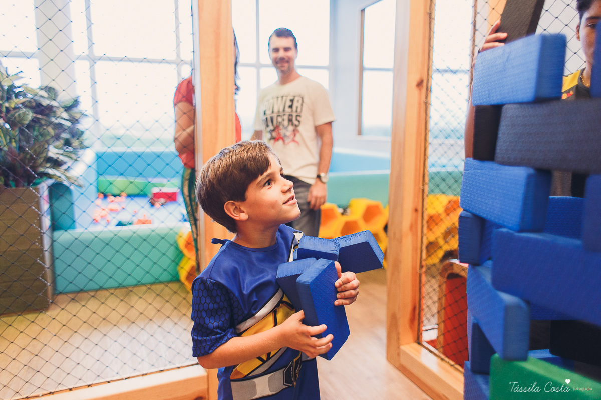 fotos iradas no shopping Mestre Álvaro, crianças amam festa na cidade animason, shopping mestre álvaro, festa mais econômica, para poucos convidados, muitos convidados na cidade animason shopping mestre álvaro, joão vitor 6 anos, festa de menino, fotos